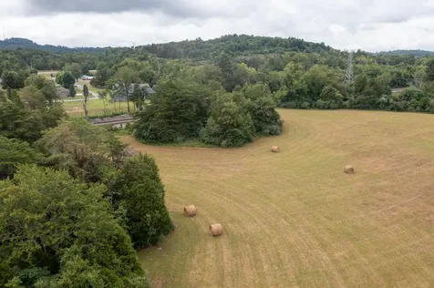 24 Cedar Pointe Drive Somerset KY 42501