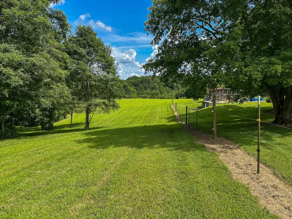 452 Heaven Lane Sharpsburg KY 40374
