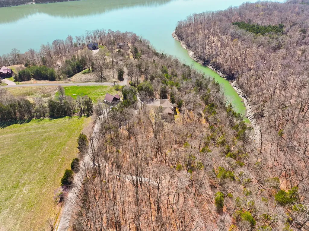 8 Beechwood Drive Nancy KY 42544