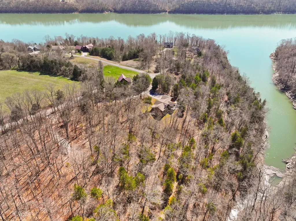 8 Beechwood Drive Nancy KY 42544