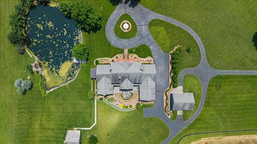 5045 Van Meter Road Winchester KY 40391