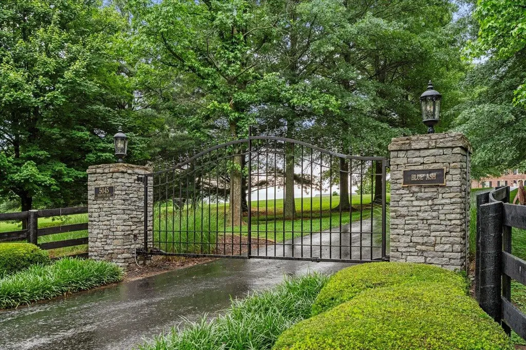 5045 Van Meter Road Winchester KY 40391