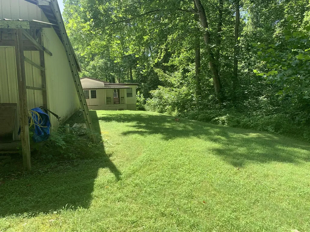 21818 State Route 3 Rush KY 41168