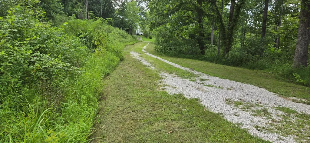 21818 State Route 3 Rush KY 41168