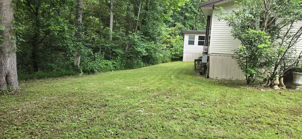 21818 State Route 3 Rush KY 41168