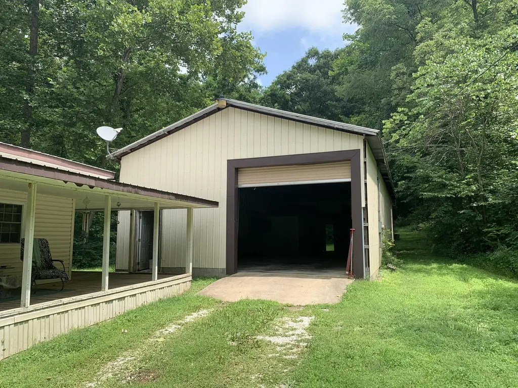 21818 State Route 3 Rush KY 41168