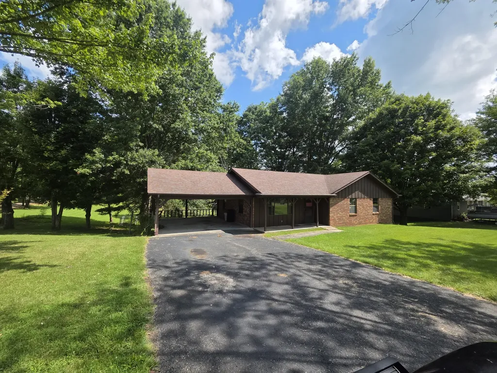 1006 Rainbow Drive Albany KY 42602