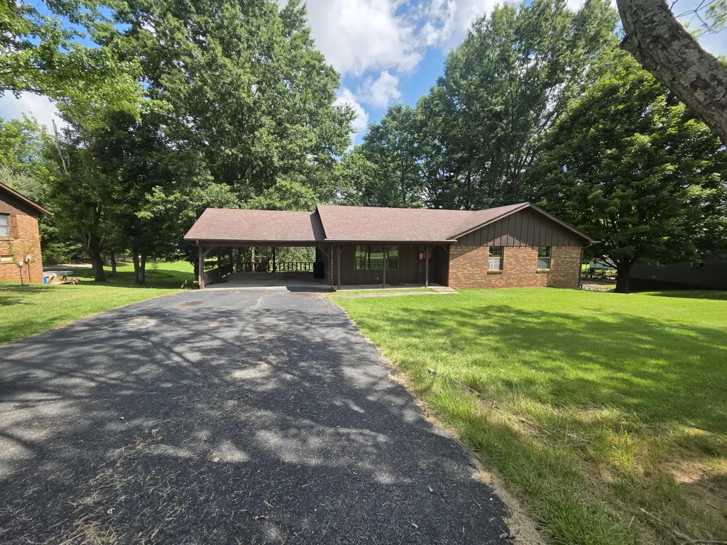1006 Rainbow Drive Albany KY 42602