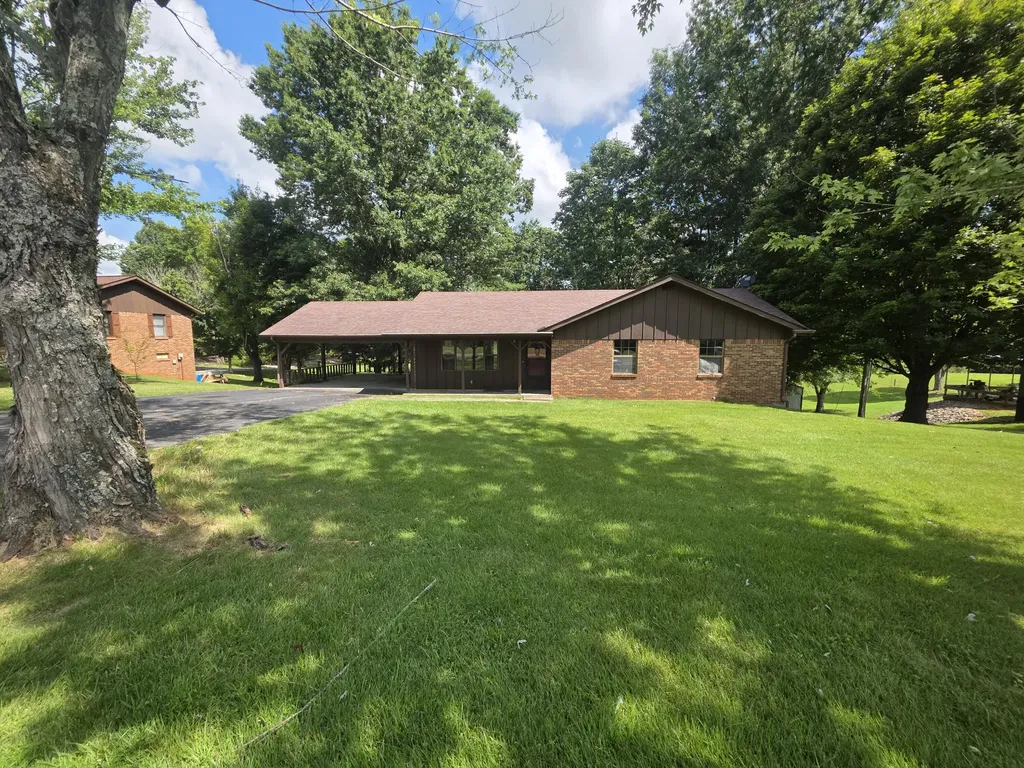 1006 Rainbow Drive Albany KY 42602