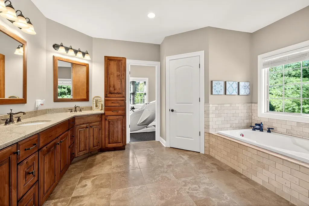 507 Avawam Drive Richmond KY 40475