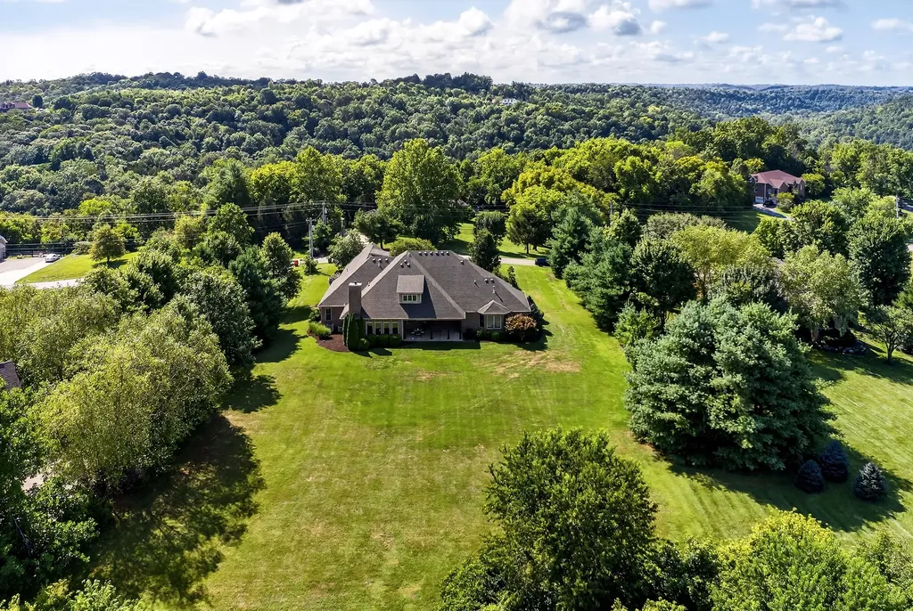 507 Avawam Drive Richmond KY 40475