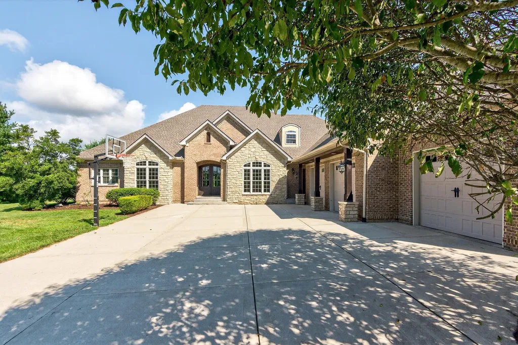 507 Avawam Drive Richmond KY 40475