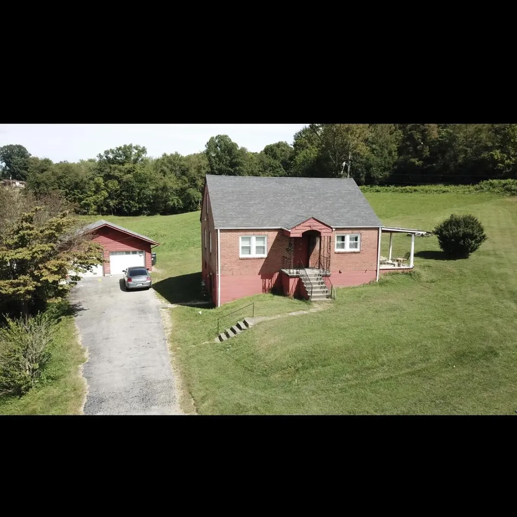 831 E 4th Street London KY 40741