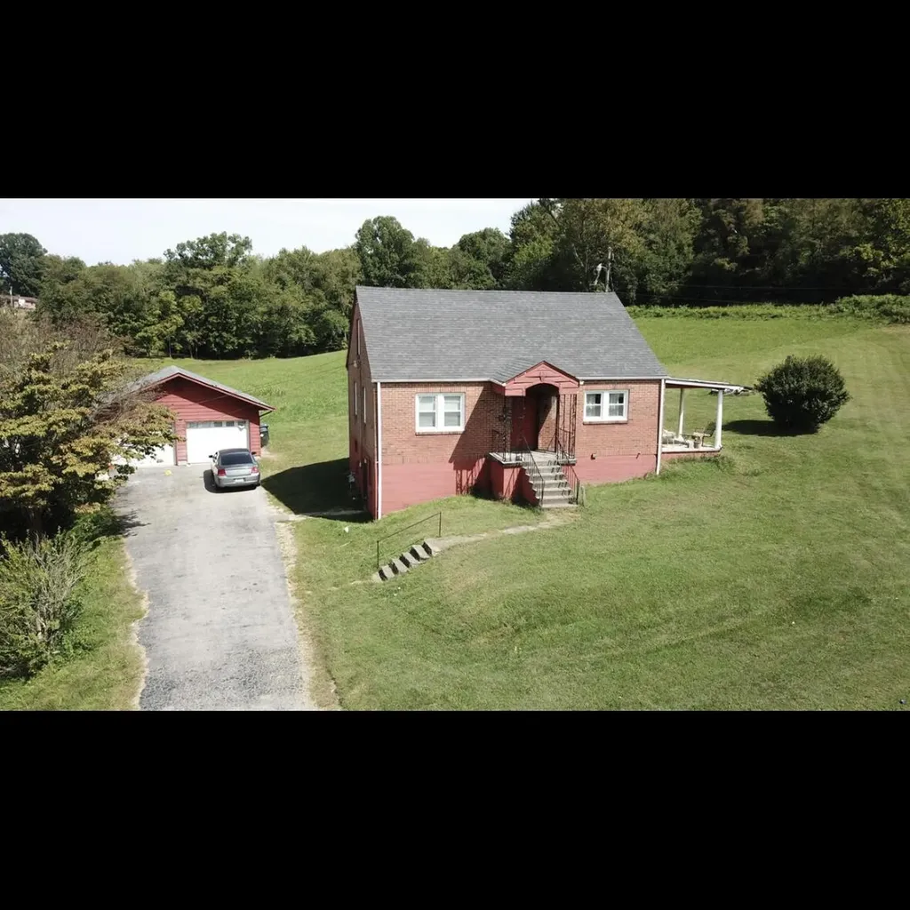 831 E 4th Street London KY 40741