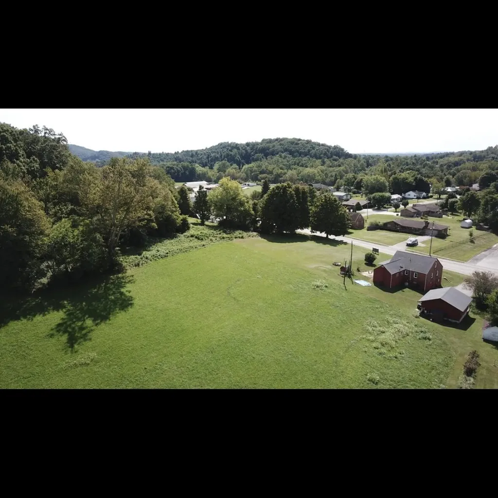 831 E 4th Street London KY 40741
