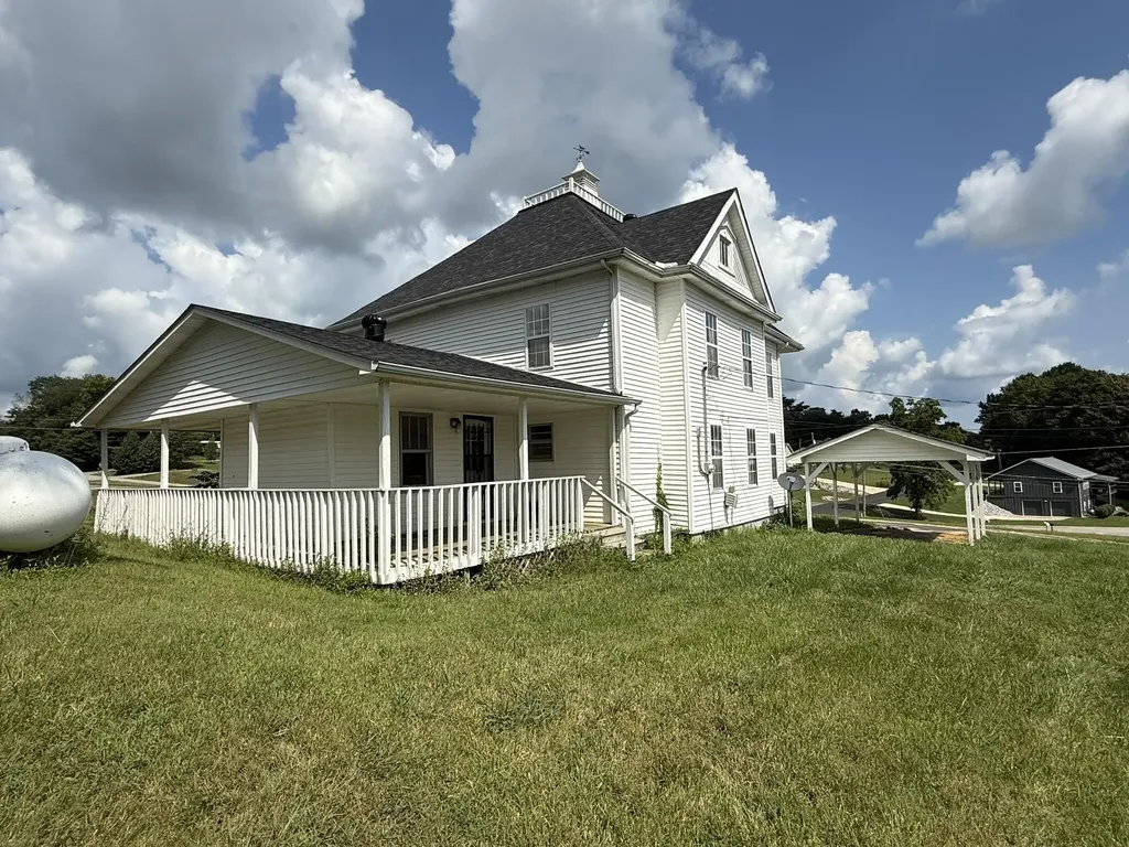 838 State Garage Road Albany KY 42602