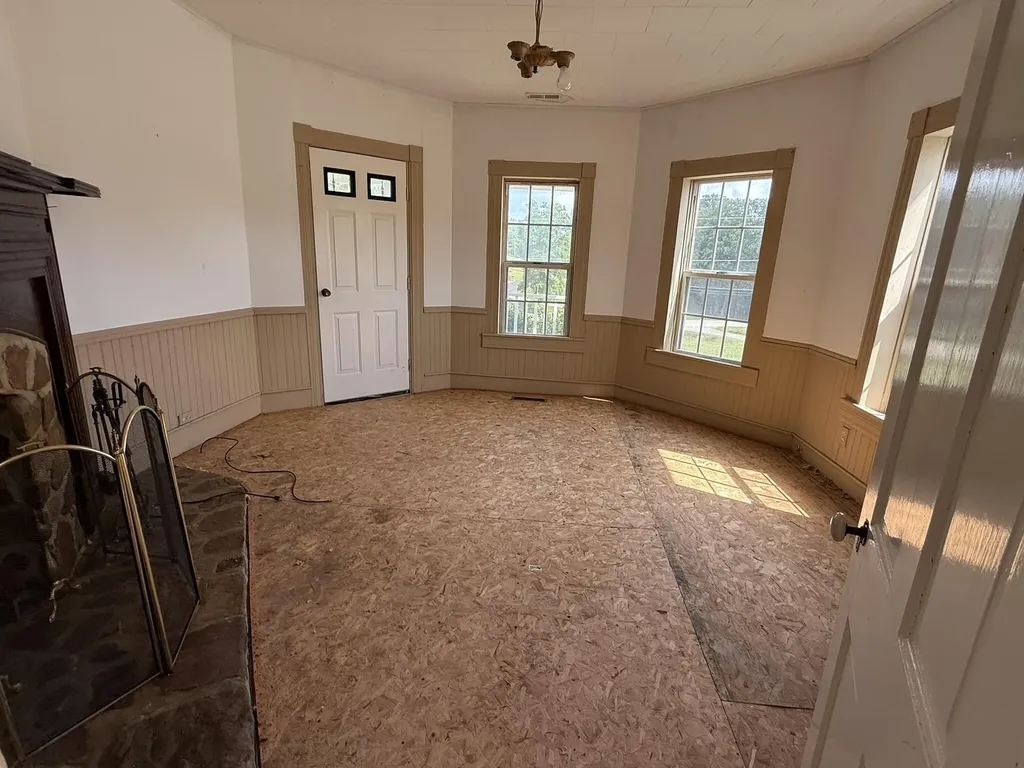 838 State Garage Road Albany KY 42602