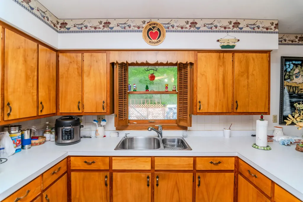 604 Highway 421 N Mckee KY 40447