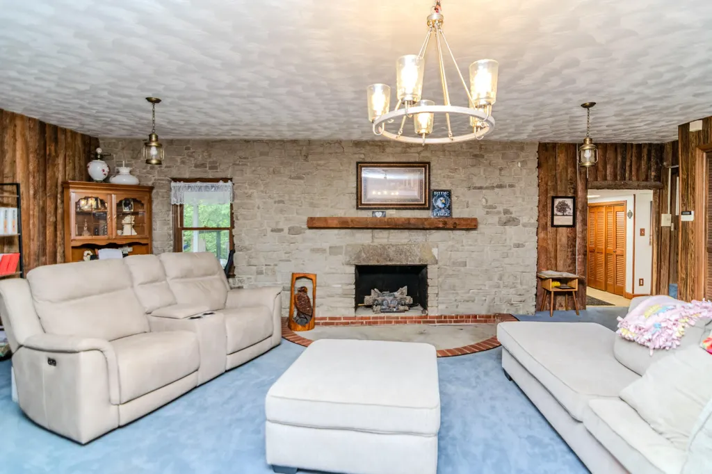604 Highway 421 N Mckee KY 40447