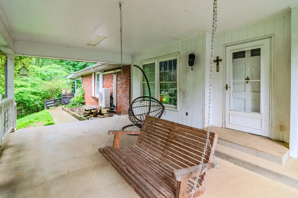 604 Highway 421 N Mckee KY 40447
