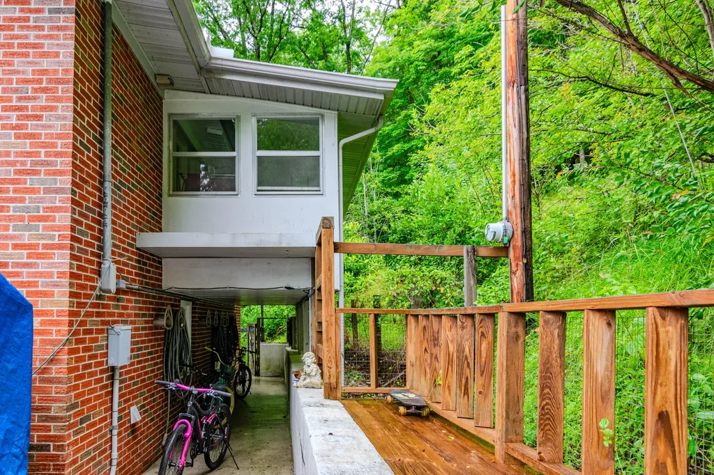604 Highway 421 N Mckee KY 40447