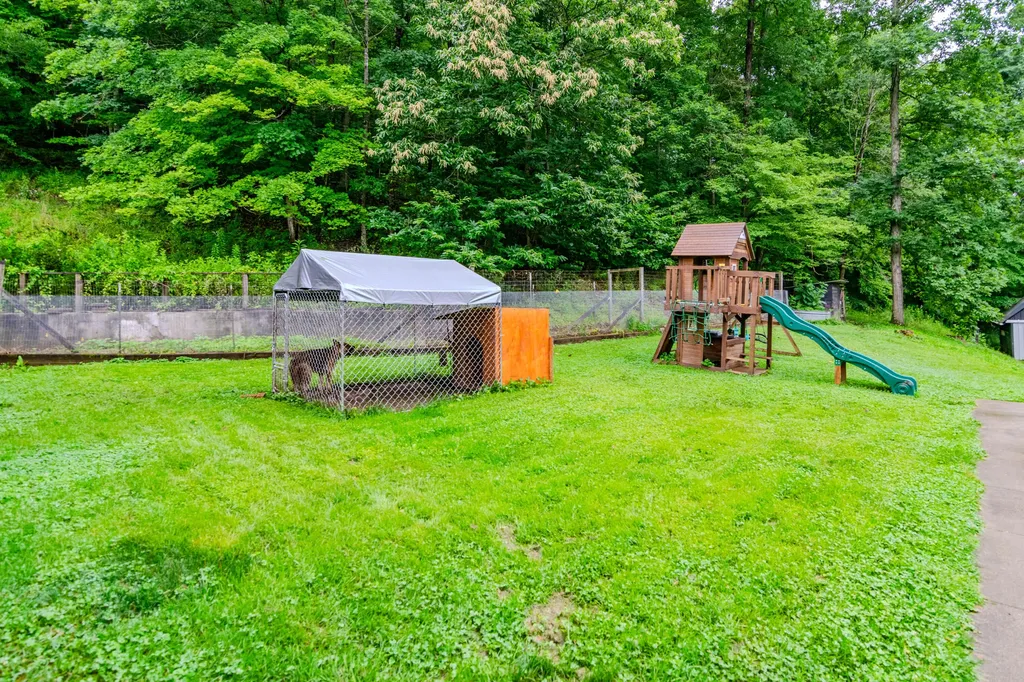 604 Highway 421 N Mckee KY 40447