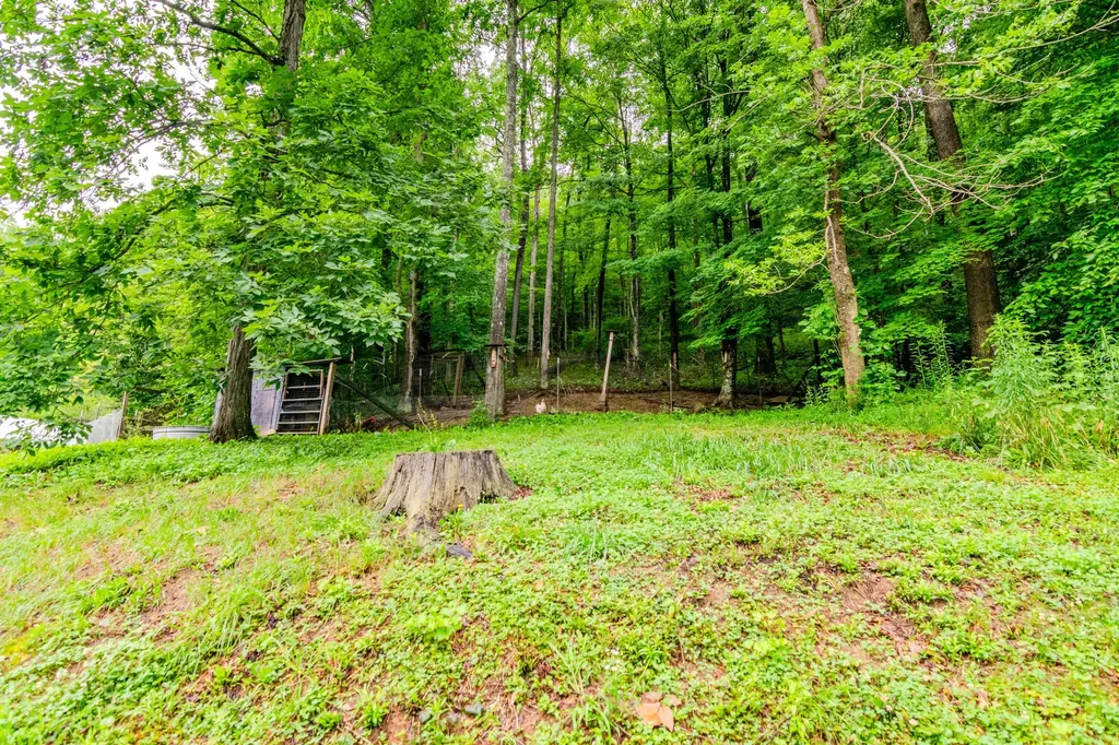 604 Highway 421 N Mckee KY 40447