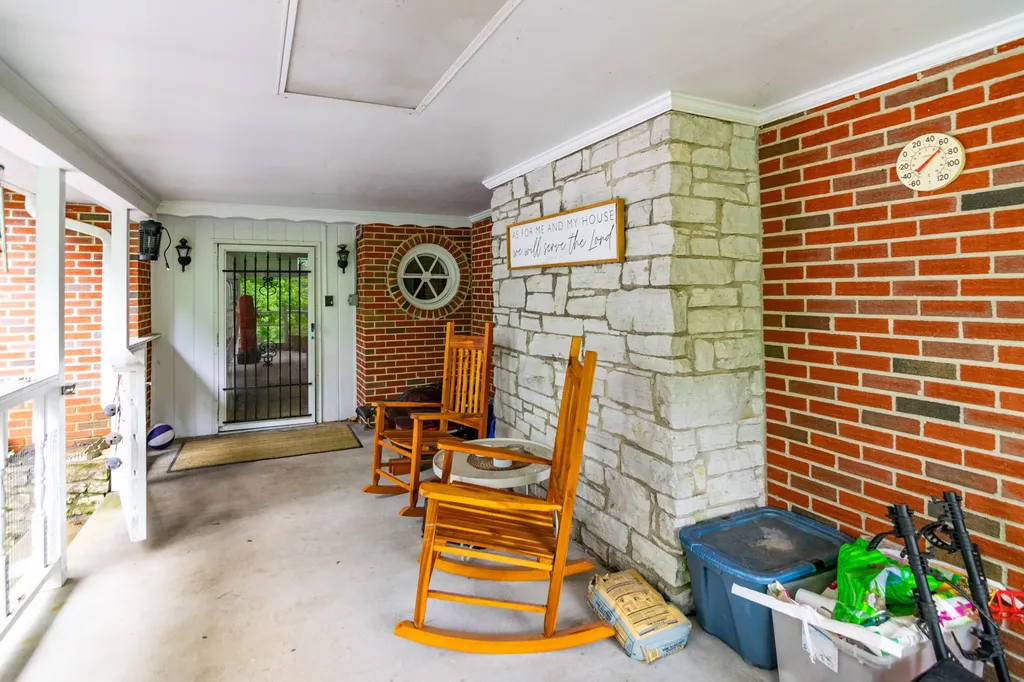 604 Highway 421 N Mckee KY 40447