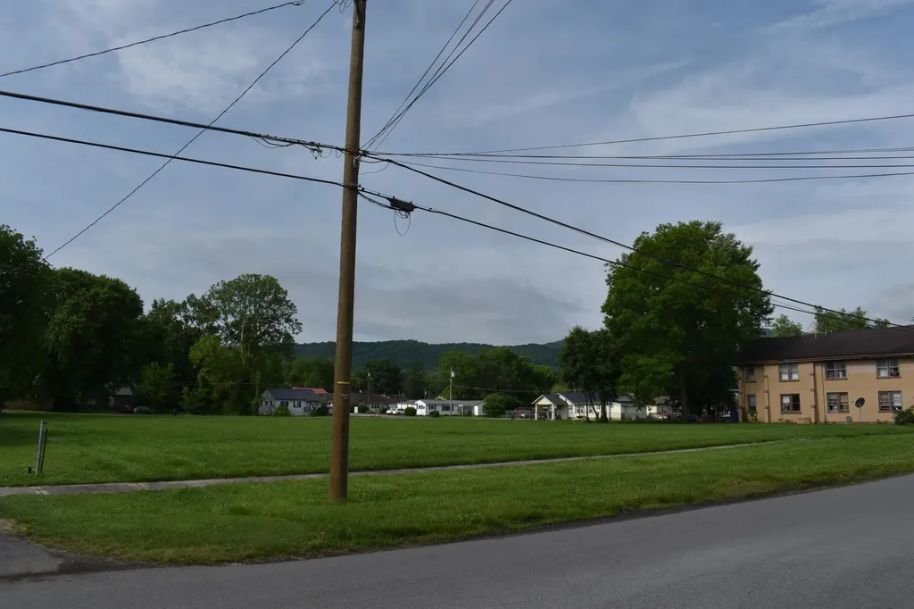 321 Chester Avenue Middlesboro KY 40965