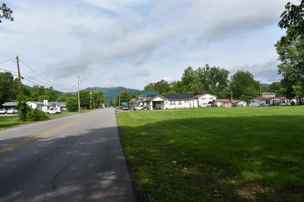 321 Chester Avenue Middlesboro KY 40965