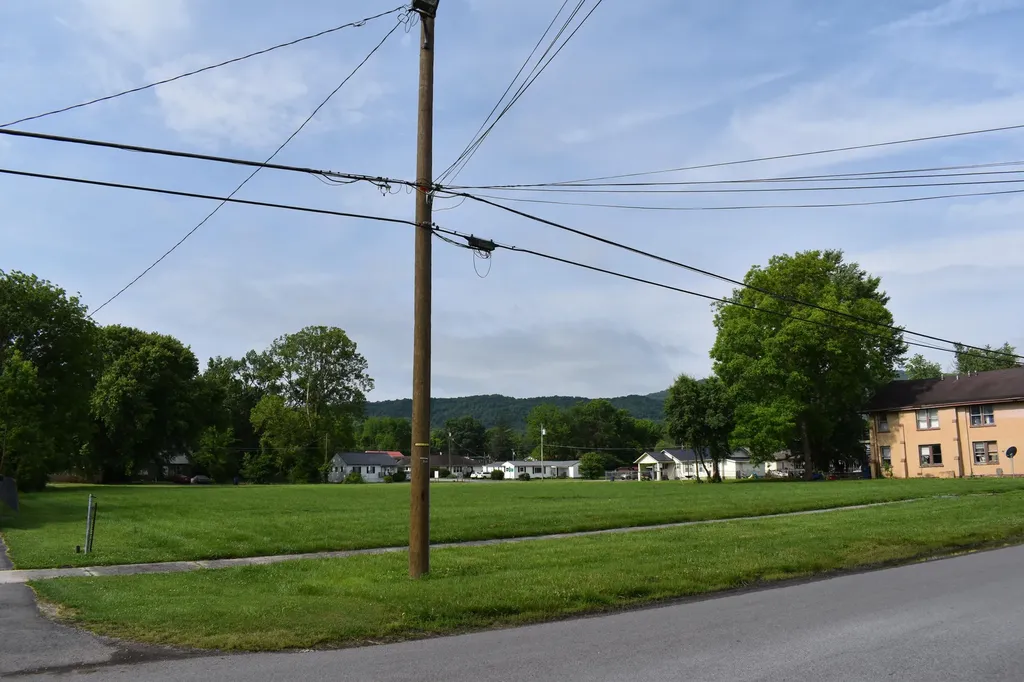 321 Chester Avenue Middlesboro KY 40965