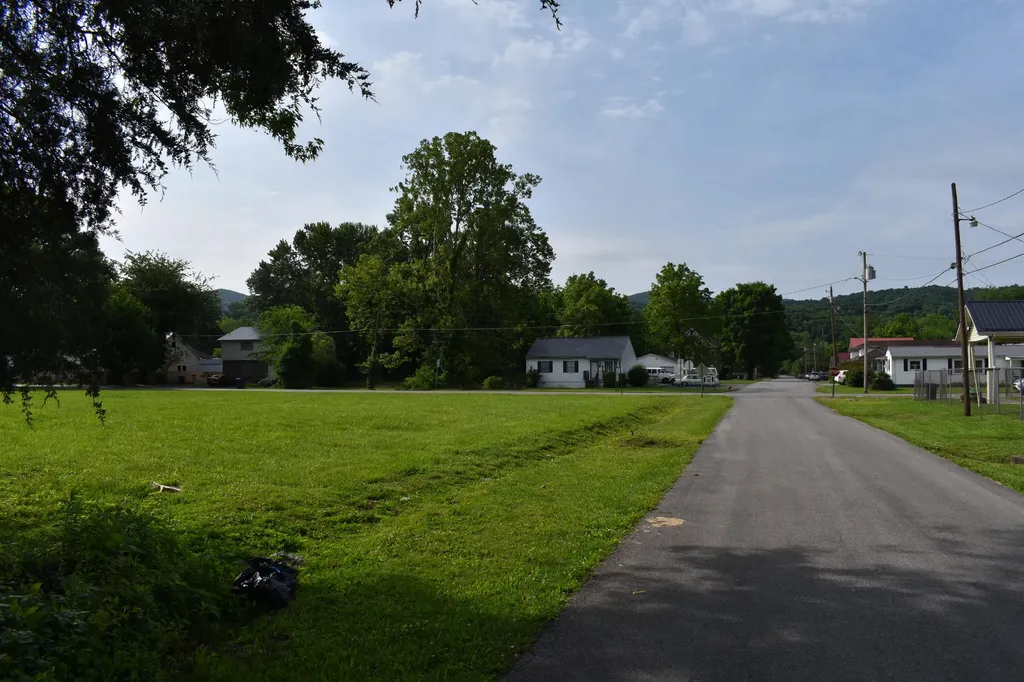 321 Chester Avenue Middlesboro KY 40965