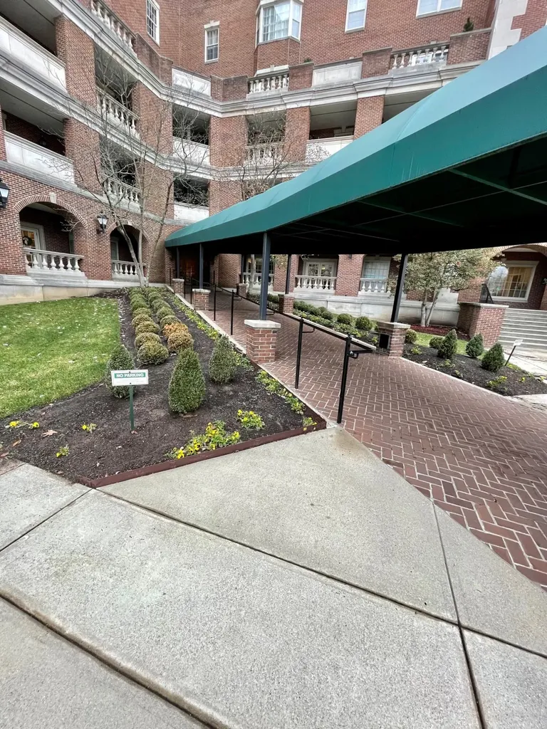 111 Woodland Avenue Lexington KY 40502