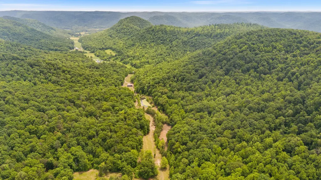 275 Horns River Road Irvine KY 40336
