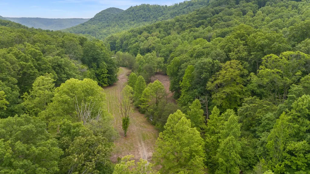 275 Horns River Road Irvine KY 40336