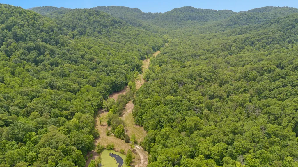 275 Horns River Road Irvine KY 40336