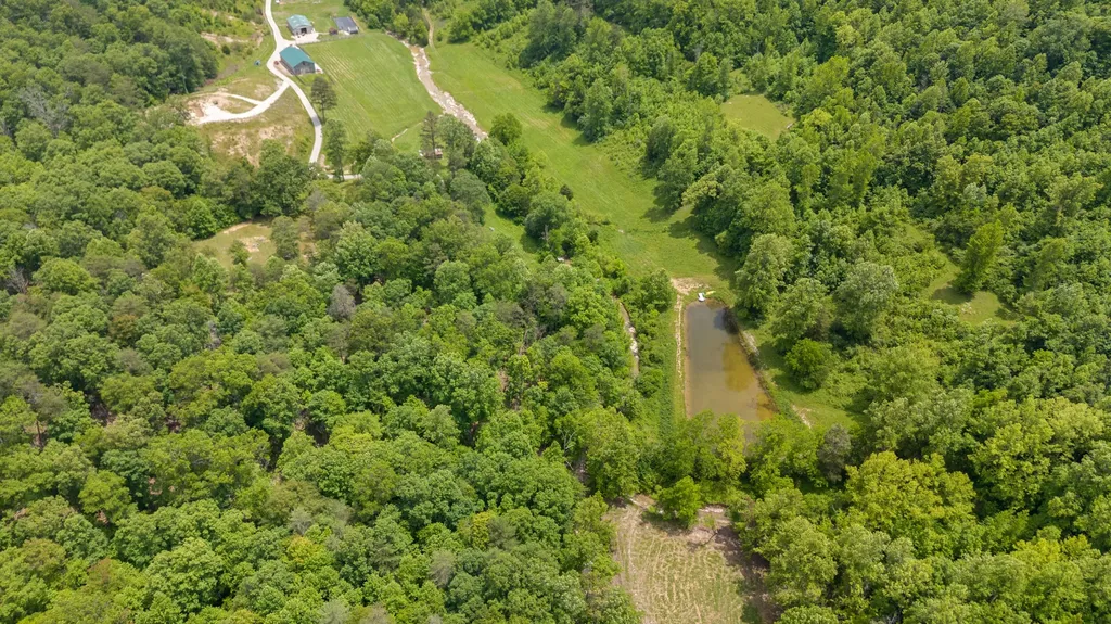 275 Horns River Road Irvine KY 40336