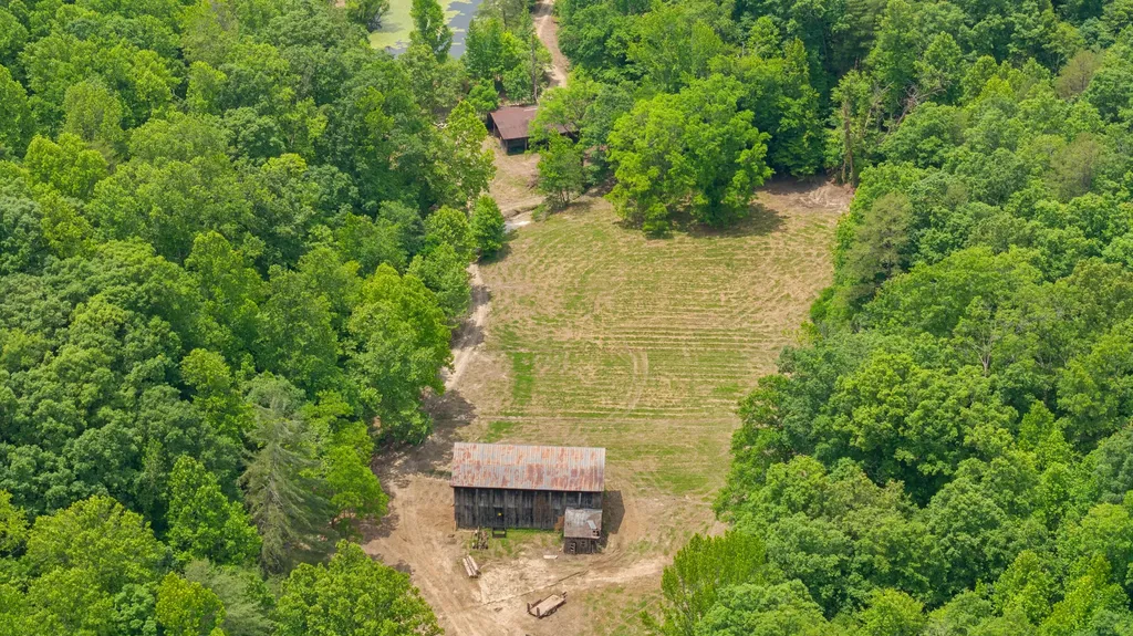 275 Horns River Road Irvine KY 40336