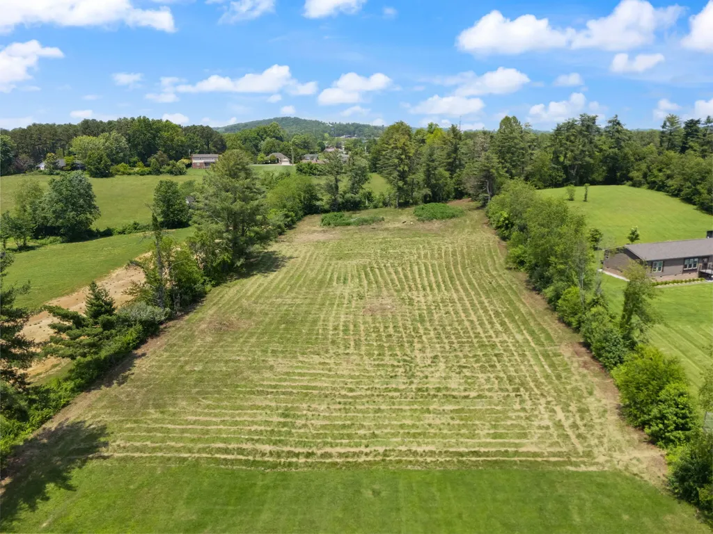 386 A Boggs Road London KY 40744