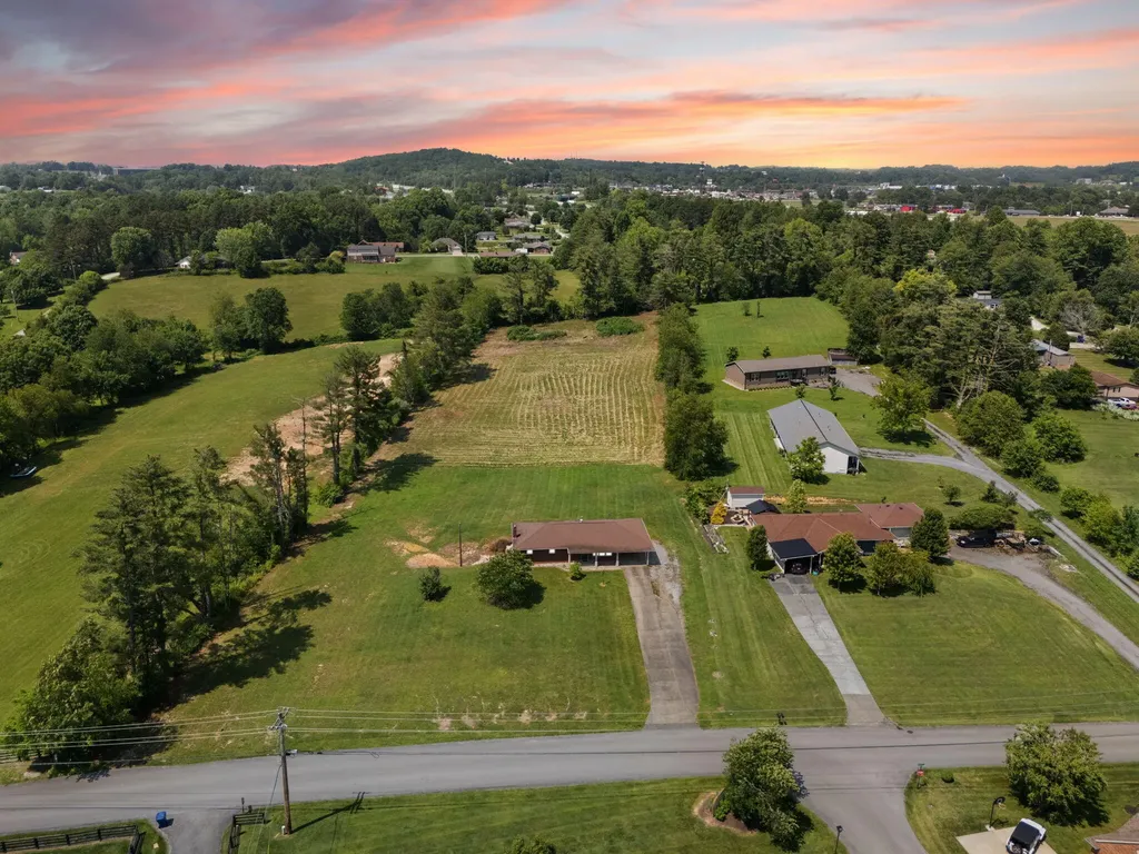 386 Boggs Road London KY 40744