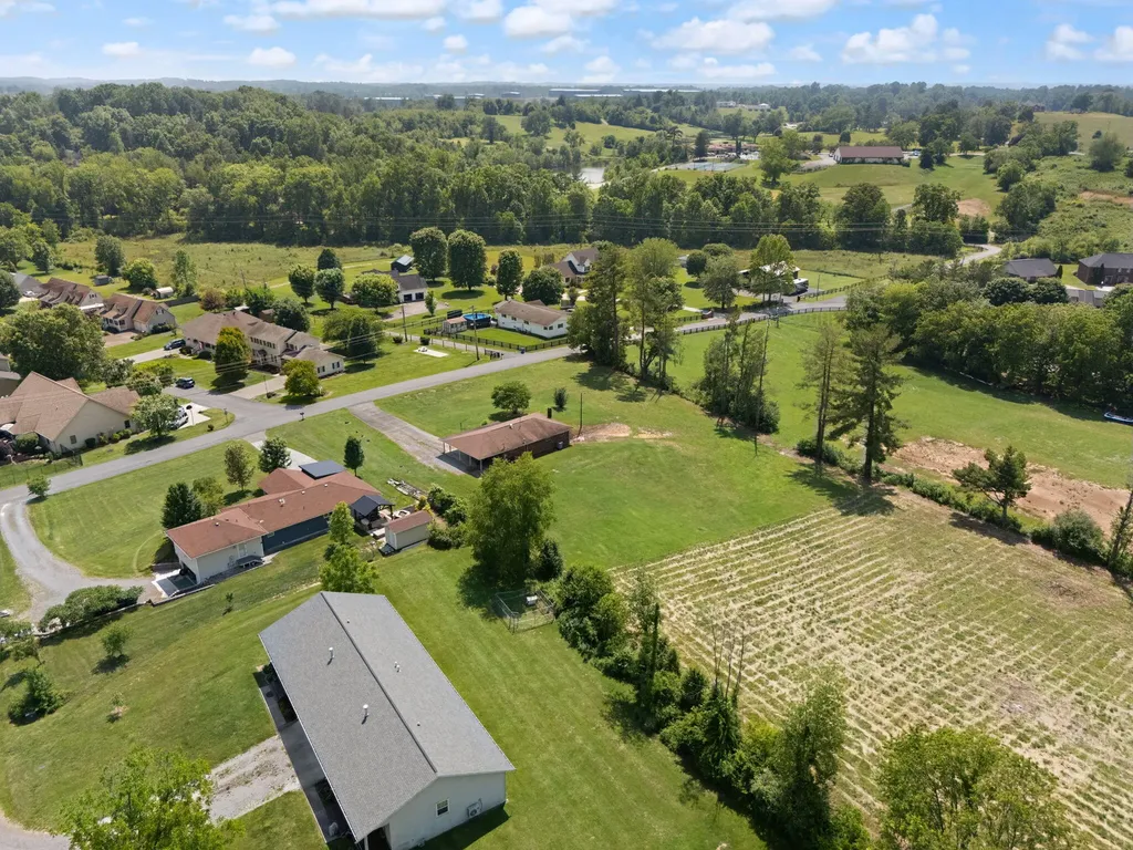 386 Boggs Road London KY 40744