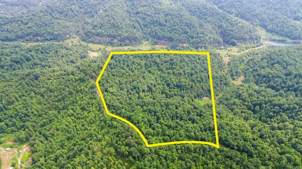 14 Lewis And Collins Road Manchester KY 40962