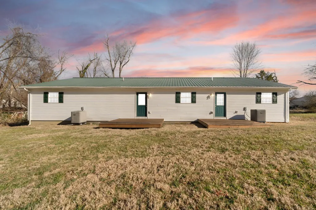 198 W Cumberland Avenue Jamestown KY 42629