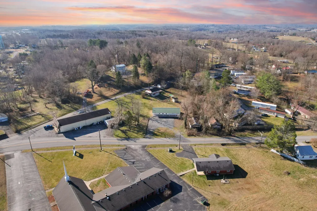 198 W Cumberland Avenue Jamestown KY 42629