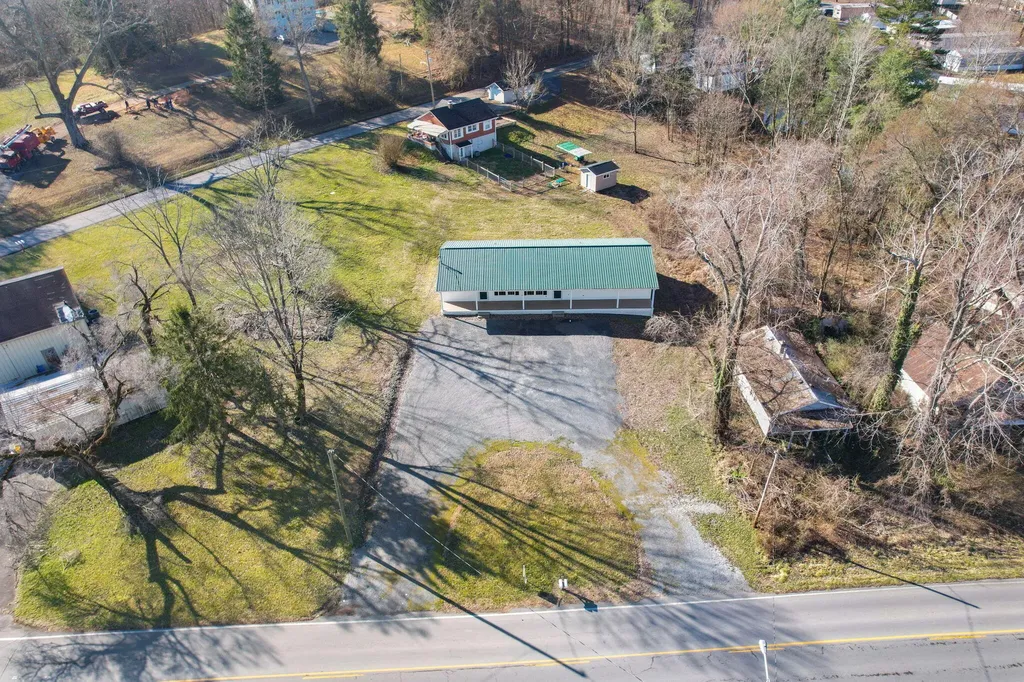 198 W Cumberland Avenue Jamestown KY 42629