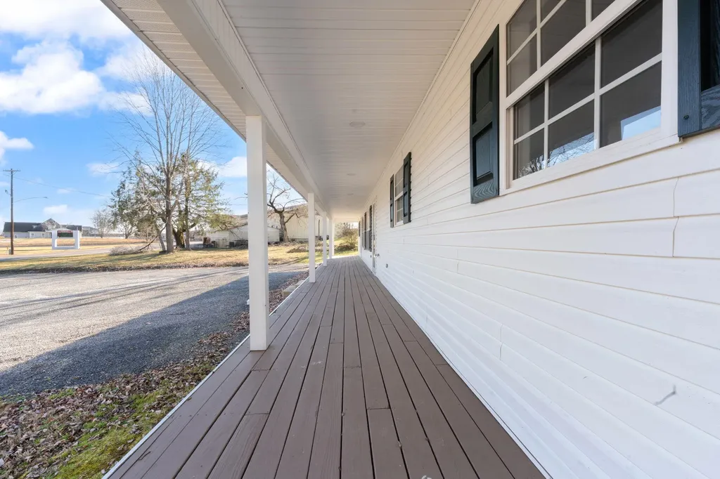198 W Cumberland Avenue Jamestown KY 42629