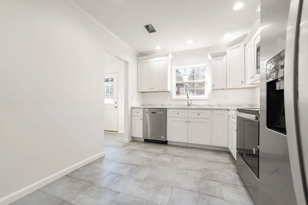 198 W Cumberland Avenue Jamestown KY 42629