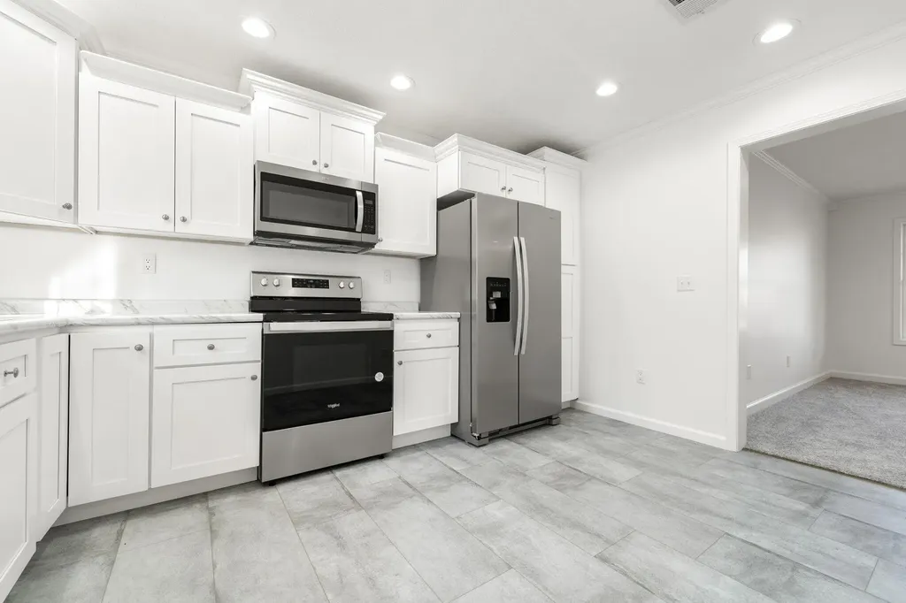198 W Cumberland Avenue Jamestown KY 42629