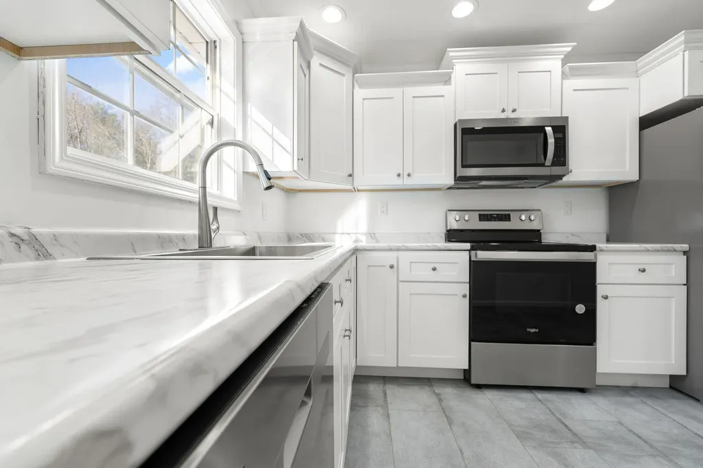 198 W Cumberland Avenue Jamestown KY 42629