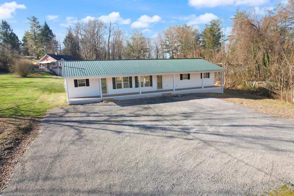 198 W Cumberland Avenue Jamestown KY 42629